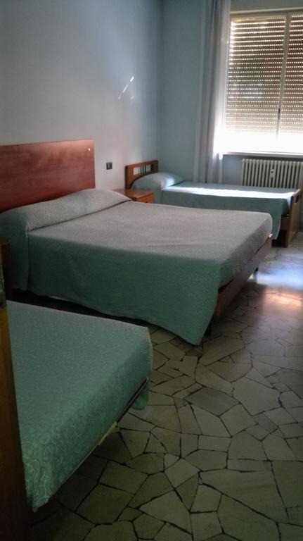 Hotel Mira Варезе Номер фото