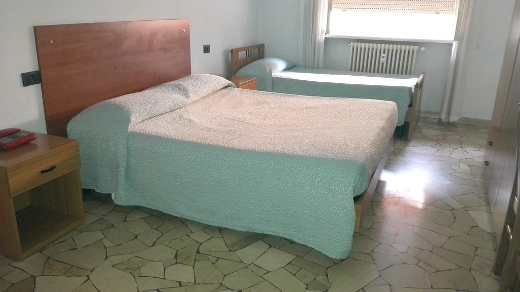 Hotel Mira Варезе Номер фото