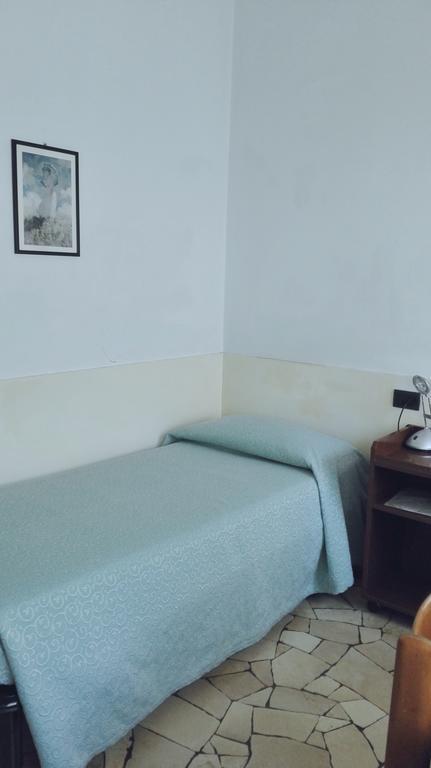 Hotel Mira Варезе Экстерьер фото